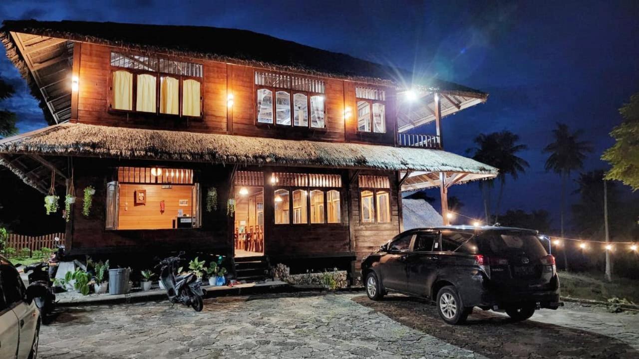 Ukcc Hotel Sabang  Buitenkant foto