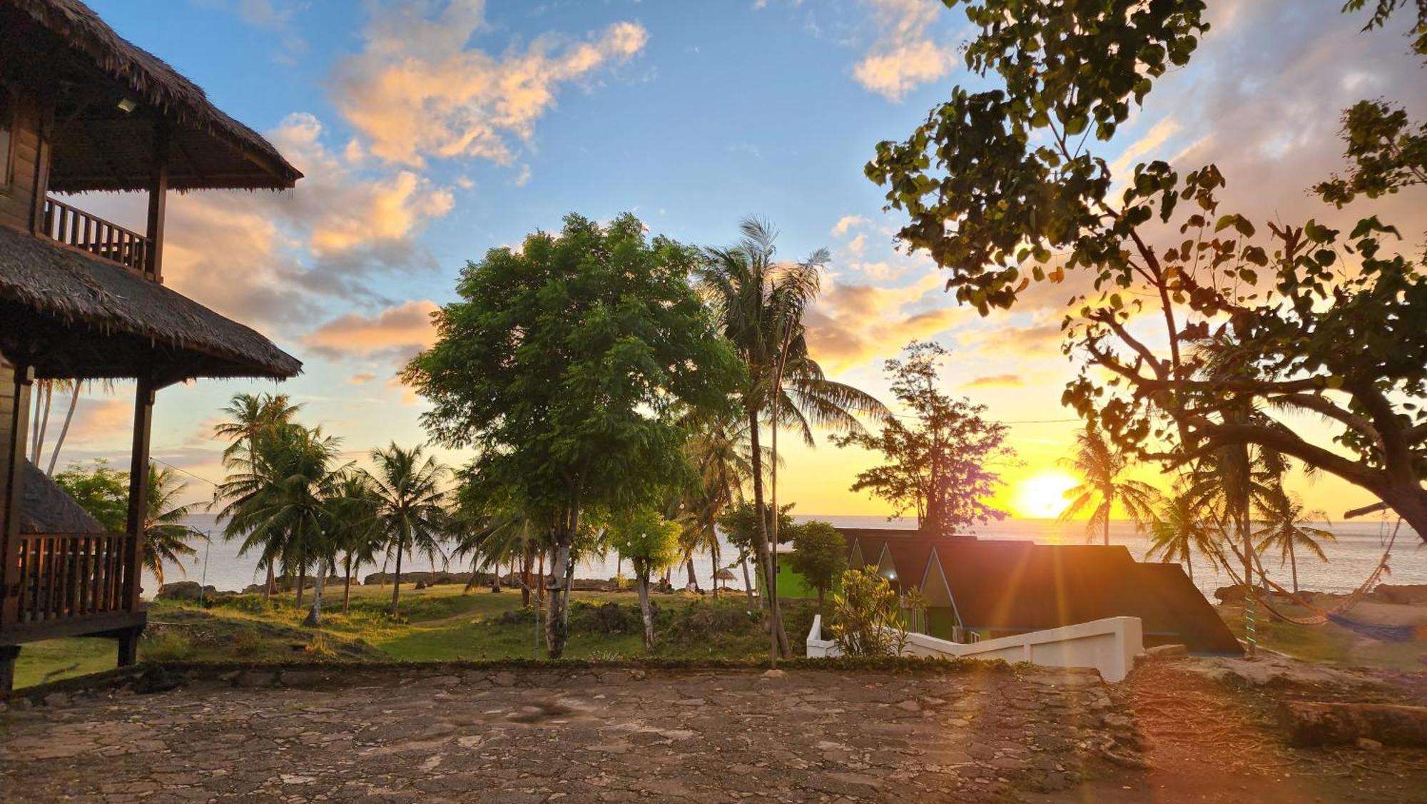 Ukcc Hotel Sabang  Buitenkant foto